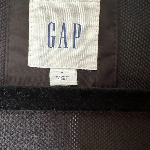 GAP Rain Jacket - Picture 3 of 3